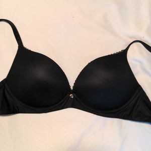 VS black wireless bra